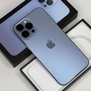 Alternative view of Refurbished Apple iPhone 13 – 256GB (All Boxed)