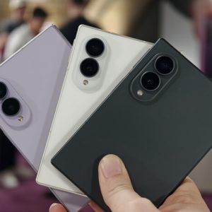Alternative view of Samsung Galaxy Z Fold 8 12GB/256GB